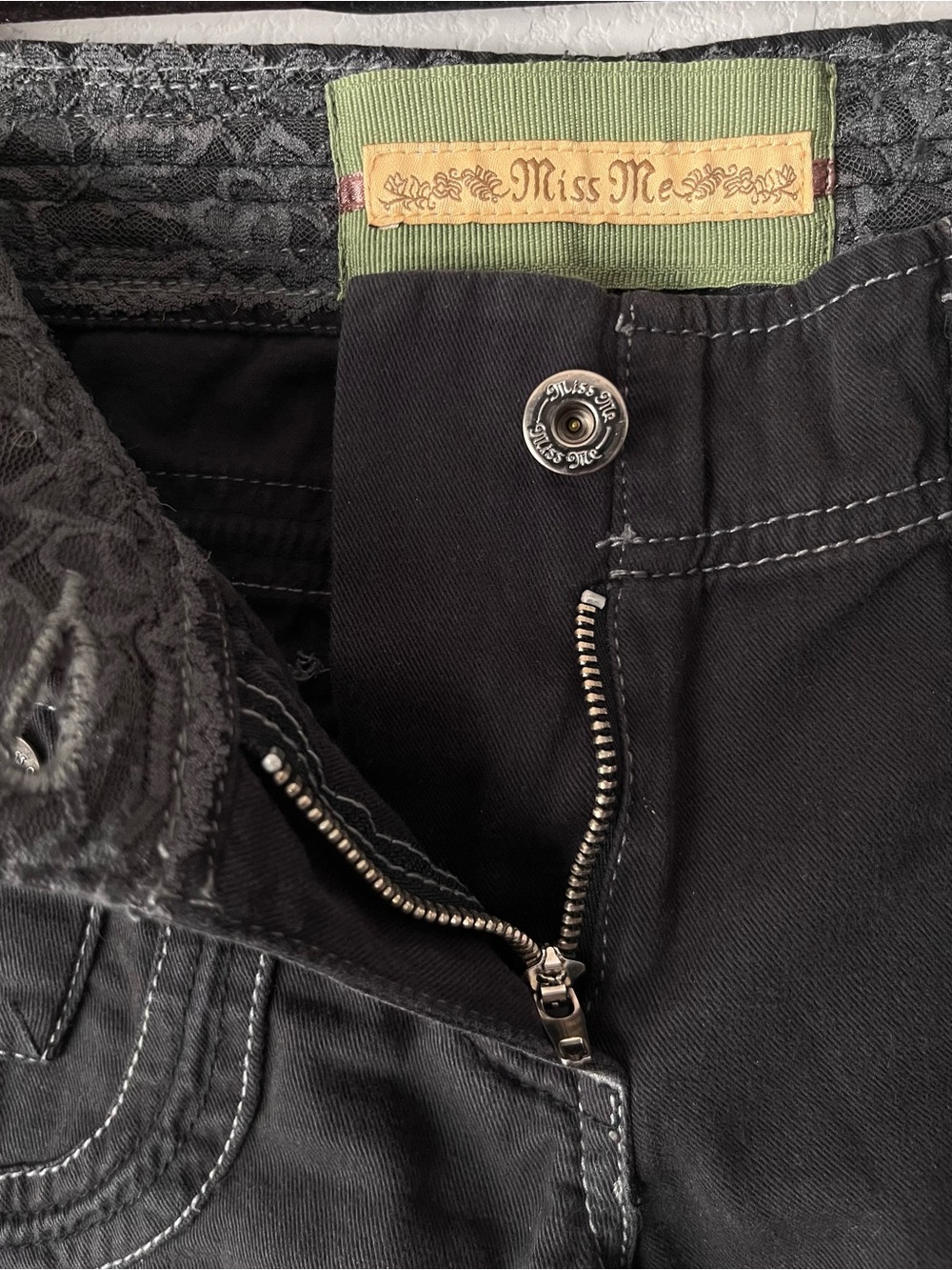 Y2k miss me stallion embroidered beaded cargo capri pants - Picture 7 of 16